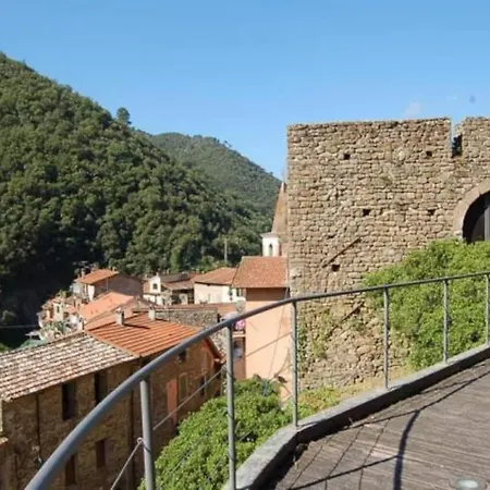A 10 Km Dal Mare Isolabona